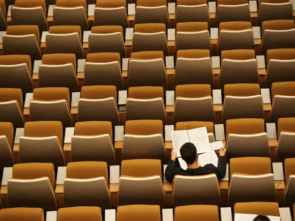 Where to Learn Email Marketing in 2025 (Free, Paid and Hands-On Paths)